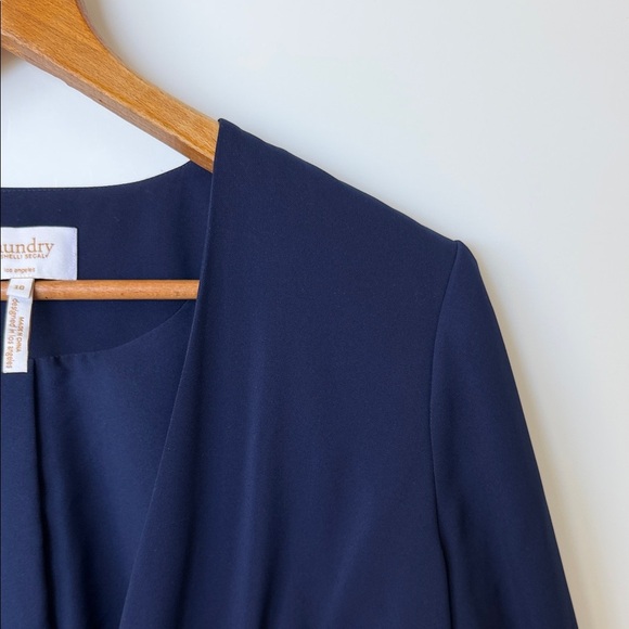 Laundry by Shelli Segal Navy Sleeveless Blouse V-Neck Size 10 NWT - Picture 7 of 12